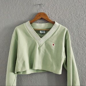 (SOLD) Champion V-neck Cropped Sweatshirt